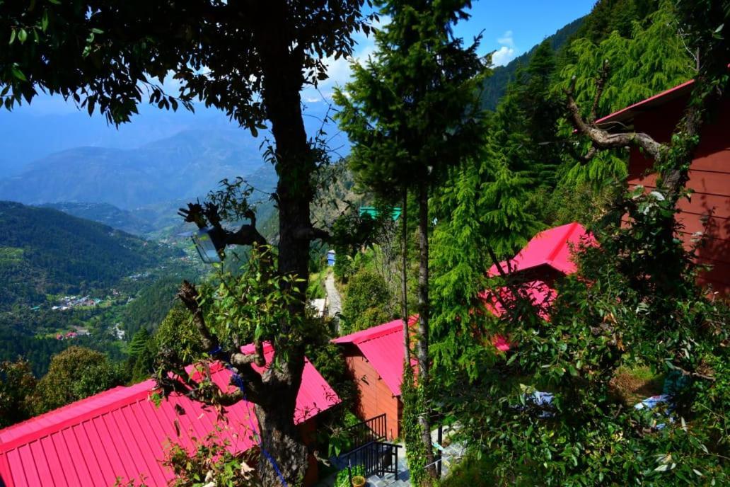 Aamod Resorts Dalhousie ! Luxury Cottage Resort Екстериор снимка